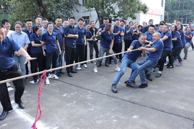公司举行庆祝建业七十周年暨迎中秋庆国庆拔河角逐_公司新闻_德赢vwin