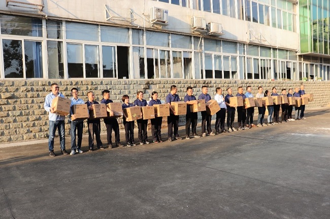 公司举行庆祝建业七十周年暨迎中秋庆国庆拔河角逐_公司新闻_德赢vwin